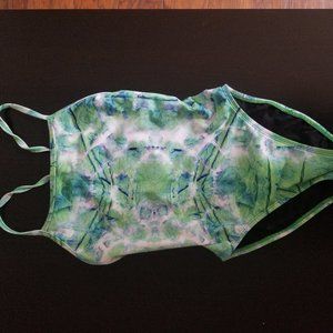 Jolyn - Size 26 Tie Back